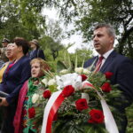 75. rocznica powstania oddziału AK "Wybranieccy". Po prawej: Dariusz Meresiński - Burmistrz Miasta i Gminy Daleszyce / Marzena Mąkosa / Radio Kielce