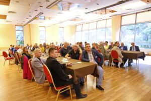 Walne zebranie sprawozdawcze członków stowarzyszenia Samorząd 2002 w hotelu "Echo" w Cedzynie / Marzena Mąkosa / Radio Kielce