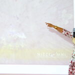 Wręczenie not identyfikacyjnych w OMPiO. Na zdjęciu: Joanna Jarzębska - Stąporek - archeolog biorący udział w pracach badawczych prowadzonych przez fundacje "Niezłomni" w Zgórskich Lasach  / Marzena Mąkosa / Radio Kielce