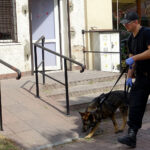 Funkcjonariusze CBŚP wkroczyli do dwóch lokali w regionie, w których sprzedawane są dopalacze / Emilia Sitarska / Radio Kielce