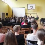 LO im. Joachima Chreptowicza w Ostrowcu Św. 74. rocznica śmierci Jana Piwnika Ponurego / Emilia Sitarska / Radio Kielce