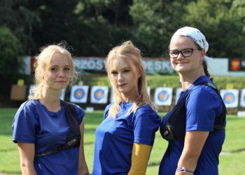 Srebra drużyna dziewcząt Stelli, od lewej: Oliwia Żelazna,  Dominika Tracz i Gabriela Bryk / Stella Kielce / facebook