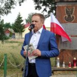Wola Grójecka. Uroczystości patriotyczne w miejscu bitwy oddziału Tomasza Wójcika "Tarzana". Andrzej Nowak, autor książki o wachmistrzu / Emilia Sitarska / Radio Kielce