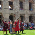 Biesiada Imieninowa Krzysztofa Ossolińskiego na zamku Krzyżtopór / Emilia Sitarska / Radio Kielce