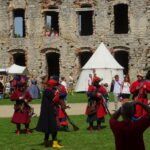 Biesiada Imieninowa Krzysztofa Ossolińskiego na zamku Krzyżtopór / Emilia Sitarska / Radio Kielce