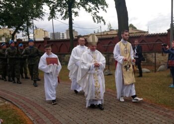 Kielce. Uroczystość z okazji 100-lecia obecności Salezjanów Księdza Bosko w Kielcach. Na zdjęciu: arcybiskup Mieczysław Mokrzycki / Marlena Płaska / Radio Kielce