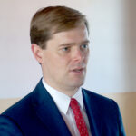 Spotkanie posłów i samorządowców PiS z mieszkańcami gminy. Na zdjęciu poseł PiS Jarosław Krajewski / Kamil Król / Radio Kielce