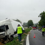 Zderzenie ciężarówki z samochodem osobowym / Ewa Pociejowska-Gawęda / Radio Kielce