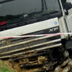 Zderzenie ciężarówki z samochodem osobowym / Ewa Pociejowska-Gawęda / Radio Kielce