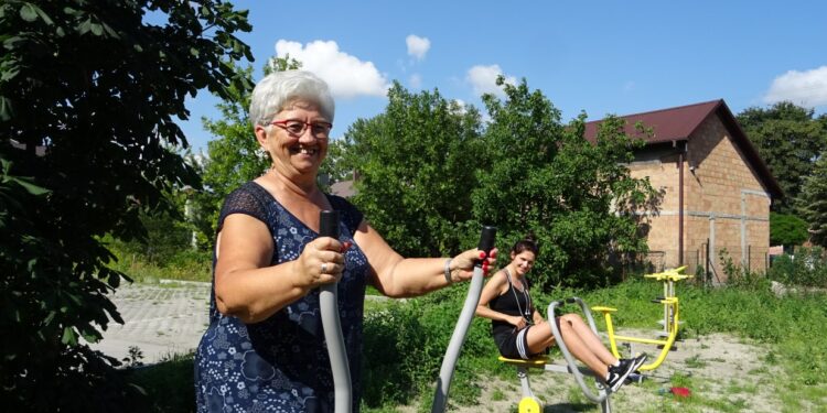 Jędrzejów. Nowe siłownie na osiedlu Zachód / Ewa Pociejowska - Gawęda / Radio Kielce