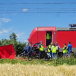 Śmiertelny wypadek na strzeżonym przejeździe kolejowym w miejscowości Skroniów / Ewa Pociejowska-Gawęda / Radio Kielce