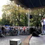 „Koncertowe Lato z Radiem Kielce”. W Parku Miejskim wystąpił raper Michał Sobolewski znany jako „Sobota” / Rafał Szymkiewicz / Radio Kielce