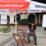 Wyjazdowa audycja "Stacja: wakacje" na Rynku w Sandomierzu / Arkadiusz Miller / Radio Kielce