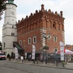 Wyjazdowa audycja "Stacja: wakacje" na Rynku w Sandomierzu / Arkadiusz Miller / Radio Kielce