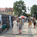 Wyjazdowa audycja "Stacja: wakacje" na Rynku w Sandomierzu / Arkadiusz Miller / Radio Kielce