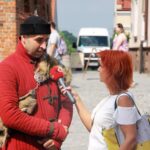 Wyjazdowa audycja "Stacja: wakacje" na Rynku w Sandomierzu / Arkadiusz Miller / Radio Kielce