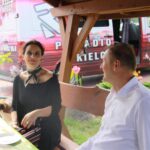 Audycja „Niedziela z gwiazdą”. Tym razem odwiedziliśmy Kołaczkowice nieopodal Buska-Zdroju, gdzie mieszka śpiewaczka operowa Roma Owsińska / Grzegorz Jamka / Radio Kielce