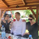 Audycja „Niedziela z gwiazdą”. Tym razem odwiedziliśmy Kołaczkowice nieopodal Buska-Zdroju, gdzie mieszka śpiewaczka operowa Roma Owsińska / Grzegorz Jamka / Radio Kielce