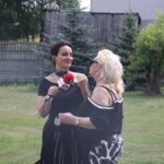 Audycja „Niedziela z gwiazdą”. Tym razem odwiedziliśmy Kołaczkowice nieopodal Buska-Zdroju, gdzie mieszka śpiewaczka operowa Roma Owsińska / Grzegorz Jamka / Radio Kielce