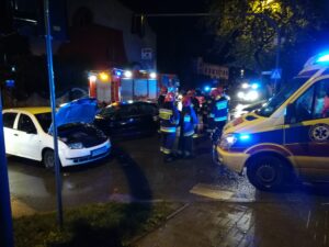 Zderzenie samochodów osobowych na skrzyżowaniu ulic Szczecińskiej i Zagórskiej / Jarosław Kruk / Radio Kielce