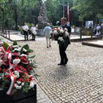 Sandomierz. 75. rocznica zbrodni wołyńskiej. Kwiaty składa poseł PiS Marek Kwitek / Grażyna Szlęzak-Wójcik / Radio Kielce