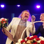 01.07.2018 Kielce. Teatr Żeromskiego. Gala plebiscytu "O Dziką Różę". Nagroda TVP Kielce. Jacek Mąka i redaktor Aleksandra Gronek-Piotrowska / Jarosław Kubalski / Radio Kielce