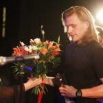 01.07.2018 Kielce. Teatr Żeromskiego. Gala plebiscytu "O Dziką Różę". Najlepszy aktor - Bartłomiej Caban. Nagrodę wręczała prof. Marzena Marczewska / Jarosław Kubalski / Radio Kielce