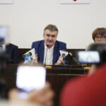 10.07.2018 Kielce. UM. Konferencja prezydenta miasta w sprawie inwestycji przy ul. Jana Karskiego,  a także kwestii finansowania PGE Vive Kielce. Prezydent Wojciech Lubawski / Jarosław Kubalski / Radio Kielce