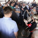 11.07.2018 Kielce. Mieszkańcy osiedla Pod Telegrafem oraz przedstawiciele Hydrogeotechniki spotkali się w sprawie budowy instalacji do oczyszczania niebezpiecznych odpadów przy ulicy Karskiego / Jarosław Kubalski / Radio Kielce