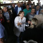 11.07.2018 Kielce. Mieszkańcy osiedla Pod Telegrafem oraz przedstawiciele Hydrogeotechniki spotkali się w sprawie budowy instalacji do oczyszczania niebezpiecznych odpadów przy ulicy Karskiego / Jarosław Kubalski / Radio Kielce