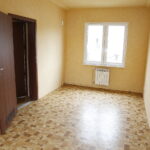 Kolejne rodziny otrzymały klucze do mieszkań socjalnych przy ulicy Tartacznej / Radio Kielce