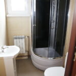 Kolejne rodziny otrzymały klucze do mieszkań socjalnych przy ulicy Tartacznej / Radio Kielce