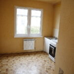 Kolejne rodziny otrzymały klucze do mieszkań socjalnych przy ulicy Tartacznej / Radio Kielce