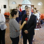 21.07.2018 Starachowice. Wicepremier Piotr Gliński spotkał się z parlamentarzystami i mieszkańcami w muzeum techniki / Jarosław Kubalski / Radio Kielce