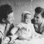 Jurek Kaiser z rodzicami Bernardem i Cesią. Kieleckie getto 1941 / archiwum rodzinne