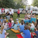 „M-Gopsik” krąży po gminie. Urzędnicy z Daleszyc dotarli do Kranowa / Miejsko-Gminny Ośrodek Pomocy Społecznej