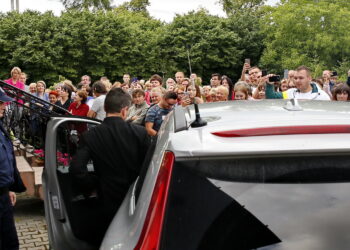 Protest przeciwko proboszczowi w Mnichowie. Ksiądz Grzegorz Kaliszewski / Marzena Mąkosa / Radio Kielce