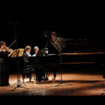 XXIV Międzynarodowy Festiwal Muzyczny im. Krystyny Jamroz w Buskim Samorządowym Centrum Kultury. Recital Nadzwyczajny. Na zdjęciu od lewej: Bomsori Kim (Korea Płd.) - skrzypce oraz Rafał Blechacz - fortepian / Marzena Mąkosa / Radio Kielce