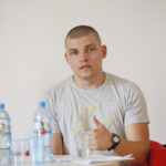 Spotkanie "Bezpieczne Wakacje" z udziałem przedstawicieli Państwowej Straży Pożarnej, ZTM-u oraz służby zdrowia. Na zdjęciu: Krzysztof Kwiecień - ratownik medyczny / Marzena Mąkosa / Radio Kielce