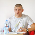 Spotkanie "Bezpieczne Wakacje" z udziałem przedstawicieli Państwowej Straży Pożarnej, ZTM-u oraz służby zdrowia. Na zdjęciu: Krzysztof Kwiecień - ratownik medyczny / Marzena Mąkosa / Radio Kielce