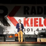 Koncertowe Lato z Radiem Kielce. Koncert zespołu ANKH w Parku Miejskim w Kielcach. Paweł Solarz - Radio Kielce  / Marzena Mąkosa / Radio Kielce