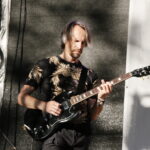 Koncertowe Lato z Radiem Kielce. Koncert zespołu ANKH w Parku Miejskim w Kielcach. Na zdjęciu: Michał Pastuszka - gitara / Marzena Mąkosa / Radio Kielce