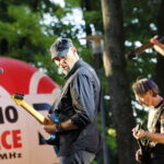 Koncertowe Lato z Radiem Kielce. Koncert zespołu ANKH w Parku Miejskim w Kielcach. Na zdjęciu: Piotr Krzemiński - gitara i wokal / Marzena Mąkosa / Radio Kielce