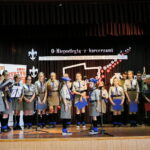 Dni Bodzentyna. Występ harcerzy działających w Miejsko-Gminnym Centrum Kultury i Turystyki w Bodzentynie "Wszystko co nasze Polsce oddamy" / Marzena Mąkosa / Radio Kielce