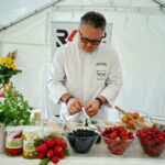 Śniadanie w ogrodzie Radia Kielce.  Na zdjęciu: Robert Sowa / Marzena Mąkosa / Radio Kielce