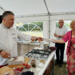 Śniadanie w ogrodzie Radia Kielce.  Na zdjęciu po lewej: Robert Sowa / Marzena Mąkosa / Radio Kielce