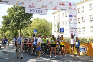 29. Międzynarodowy wyścig kolarski "Solidarności" i Olimpijczyków. Etap V - Kielce-Łódź / Marzena Mąkosa / Radio Kielce