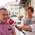 Raport Dnia w Nowej Słupi. Na zdjęciu od lewej: Marek Partyka i Grażyna Majecka z Towarzystwa Przyjaciół Nowej Słupi / Marzena Mąkosa / Radio Kielce