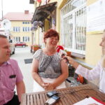 Raport Dnia w Nowej Słupi. Na zdjęciu od lewej: Marek Partyka i Grażyna Majecka - Towarzystwo Przyjaciół Nowej Słupii / Marzena Mąkosa / Radio Kielce