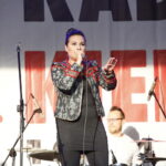 Koncertowe lato z Radiem Kielce. Koncert Edyty Strzyckiej w Parku Miejskim im. Stanisława Staszica w Kielcach . Na zdjęciu: Edyta Strzycka / Marzena Mąkosa / Radio Kielce